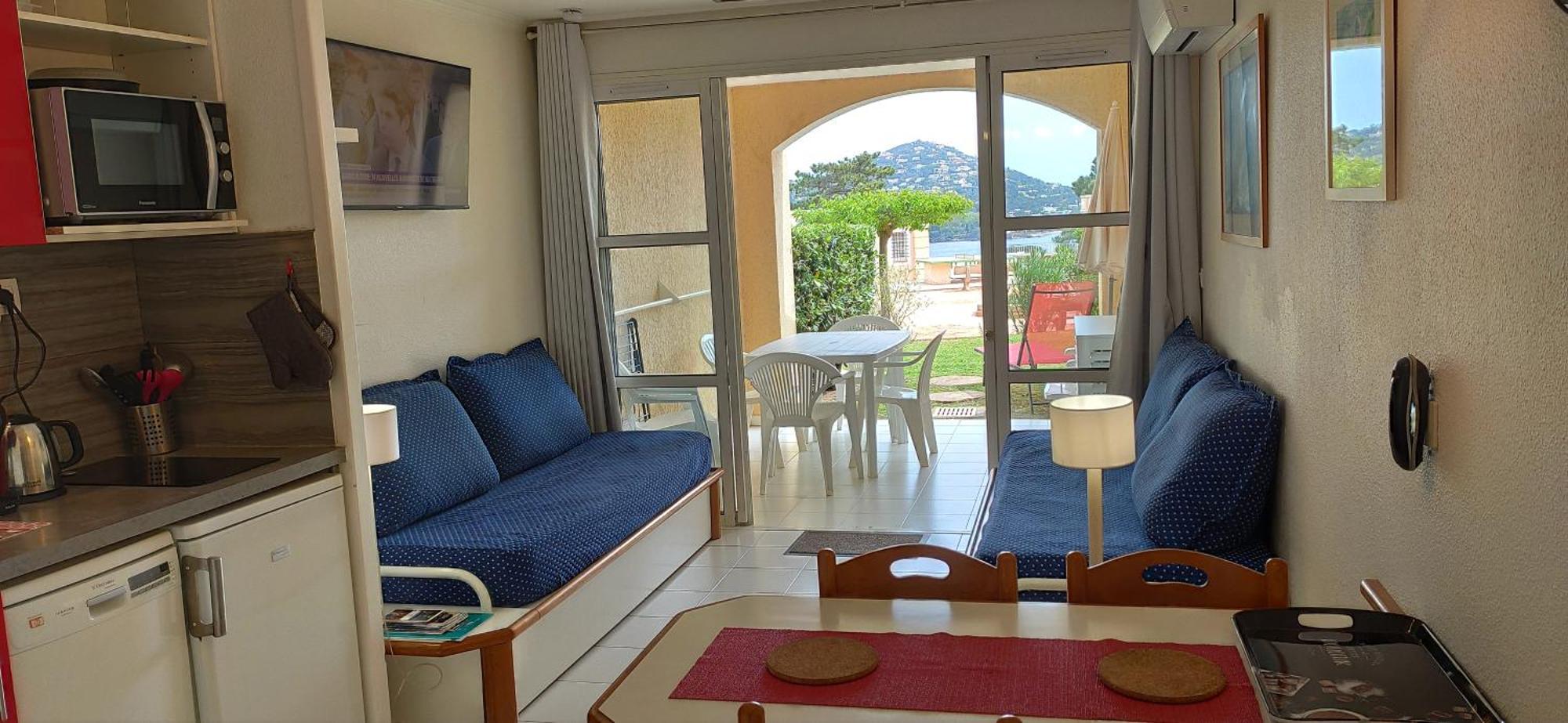 Apartment Cap Esterel Belvedere: Seaside Garden With Pool